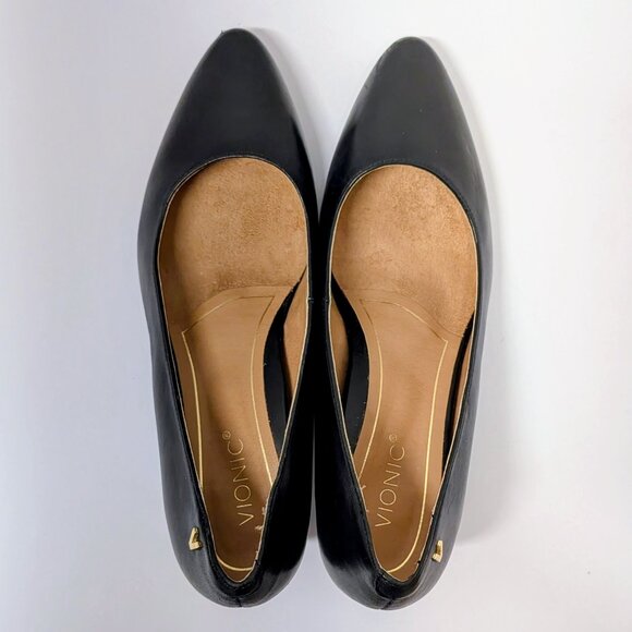 Vionic Madison Mia Leather Block Heel Pumps in Black - Picture 6 of 16